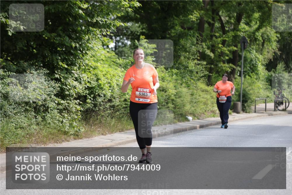 15.06.2025 - REWE Women's Run Jannik Wohlers http://msf.ph/oto/7944009 15.06.2025 10:16:57 Laufen 5363 meine-sportfotos.de