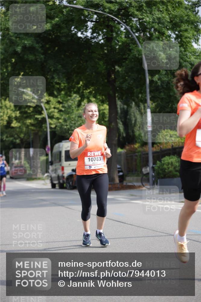 15.06.2025 - REWE Women's Run Jannik Wohlers http://msf.ph/oto/7944013 15.06.2025 08:47:23 Laufen 10783 meine-sportfotos.de