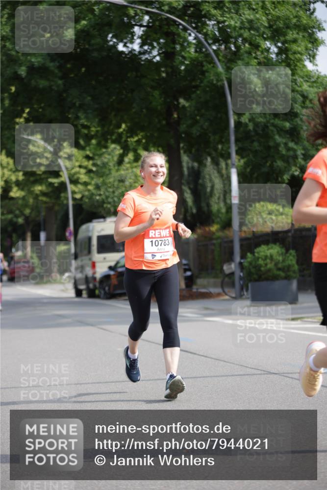 15.06.2025 - REWE Women's Run Jannik Wohlers http://msf.ph/oto/7944021 15.06.2025 08:47:23 Laufen 10783 meine-sportfotos.de