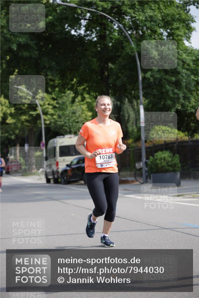 15.06.2025 - REWE Women's Run Jannik Wohlers http://msf.ph/oto/7944030 15.06.2025 08:47:24 Laufen 10783 meine-sportfotos.de