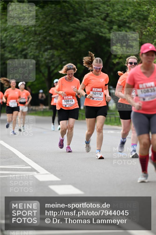15.06.2025 - REWE Women's Run Dr. Thomas Lammeyer http://msf.ph/oto/7944045 15.06.2025 09:22:16 Laufen 10515, 10112 meine-sportfotos.de