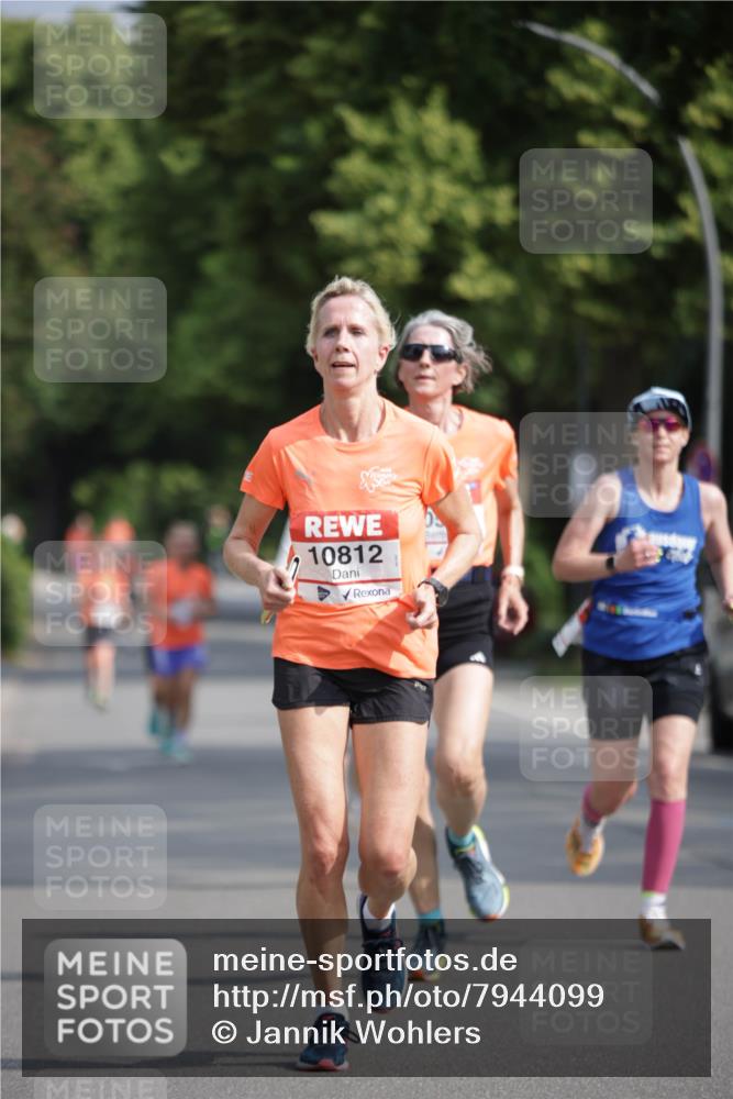 15.06.2025 - REWE Women's Run Jannik Wohlers http://msf.ph/oto/7944099 15.06.2025 08:47:28 Laufen 10812 meine-sportfotos.de
