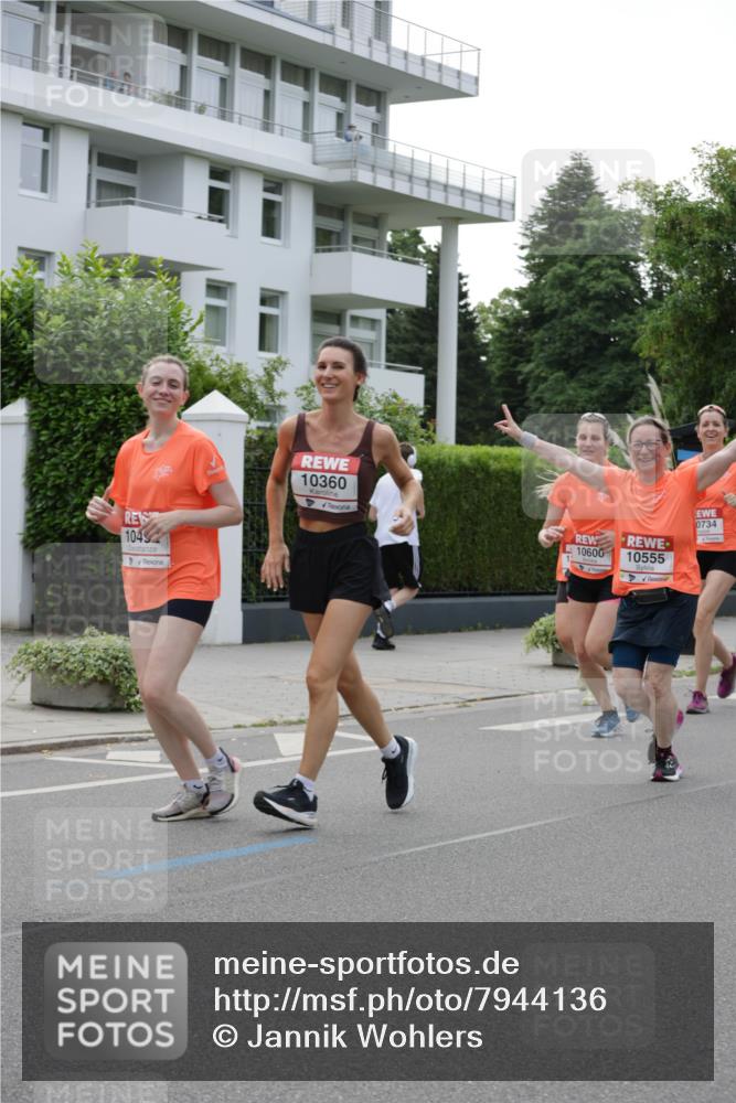 15.06.2025 - REWE Women's Run Jannik Wohlers http://msf.ph/oto/7944136 15.06.2025 08:29:13 Laufen 1049, 10360, 0734, 10600, 10555 meine-sportfotos.de