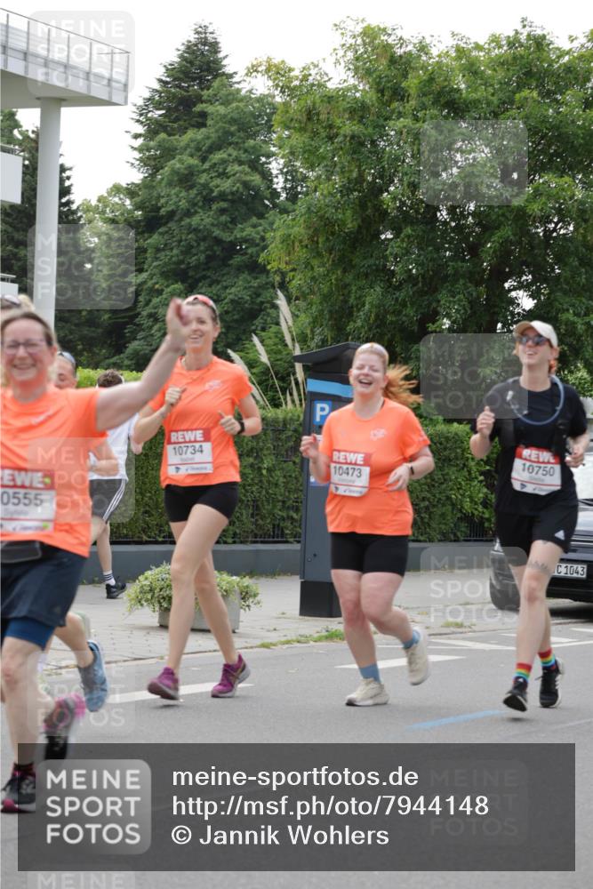 15.06.2025 - REWE Women's Run Jannik Wohlers http://msf.ph/oto/7944148 15.06.2025 08:29:14 Laufen 10750, 10734, 10473, 0555, 1043 meine-sportfotos.de