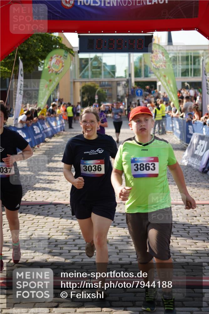 13.06.2025 - Holstenköstenlauf Felixshl http://msf.ph/oto/7944188 13.06.2025 18:09:49 Laufen 2734, 3036, 3037, 3151, 3863, 3963 meine-sportfotos.de