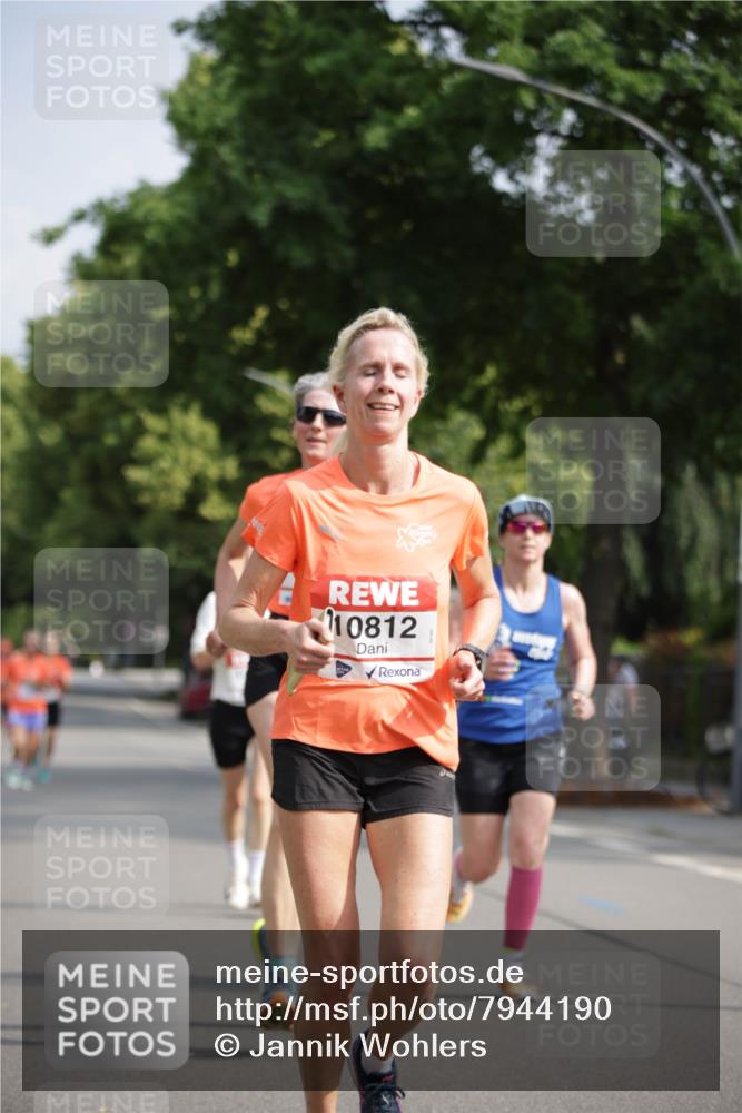 15.06.2025 - REWE Women's Run Jannik Wohlers http://msf.ph/oto/7944190 15.06.2025 08:47:30 Laufen 10812 meine-sportfotos.de