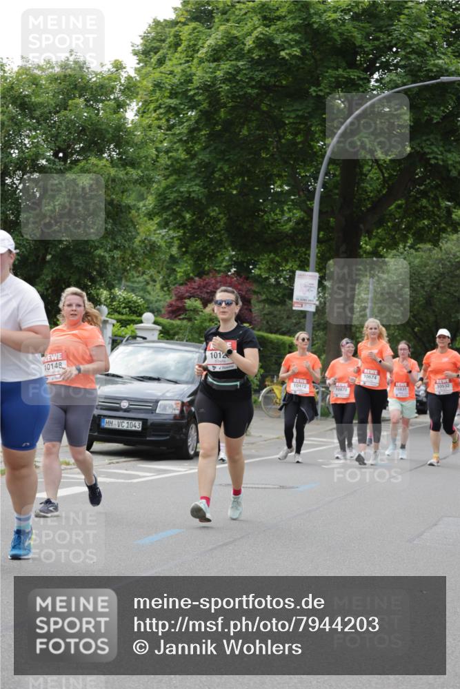 15.06.2025 - REWE Women's Run Jannik Wohlers http://msf.ph/oto/7944203 15.06.2025 08:29:20 Laufen 10148, 1043, 1012, 10674, 10532, 10472, 10870, 10831 meine-sportfotos.de