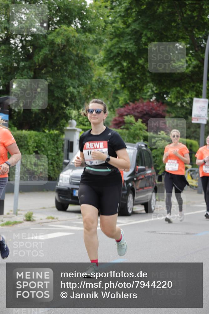 15.06.2025 - REWE Women's Run Jannik Wohlers http://msf.ph/oto/7944220 15.06.2025 08:29:21 Laufen 165, 10472 meine-sportfotos.de