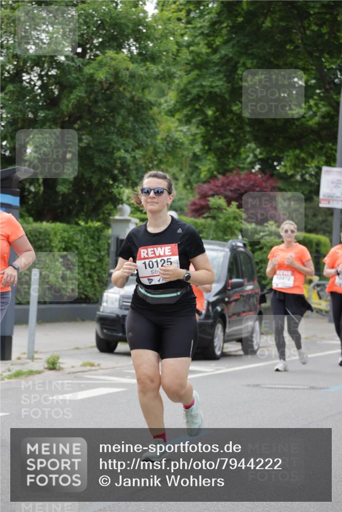 15.06.2025 - REWE Women's Run Jannik Wohlers http://msf.ph/oto/7944222 15.06.2025 08:29:21 Laufen 10125, 10472 meine-sportfotos.de