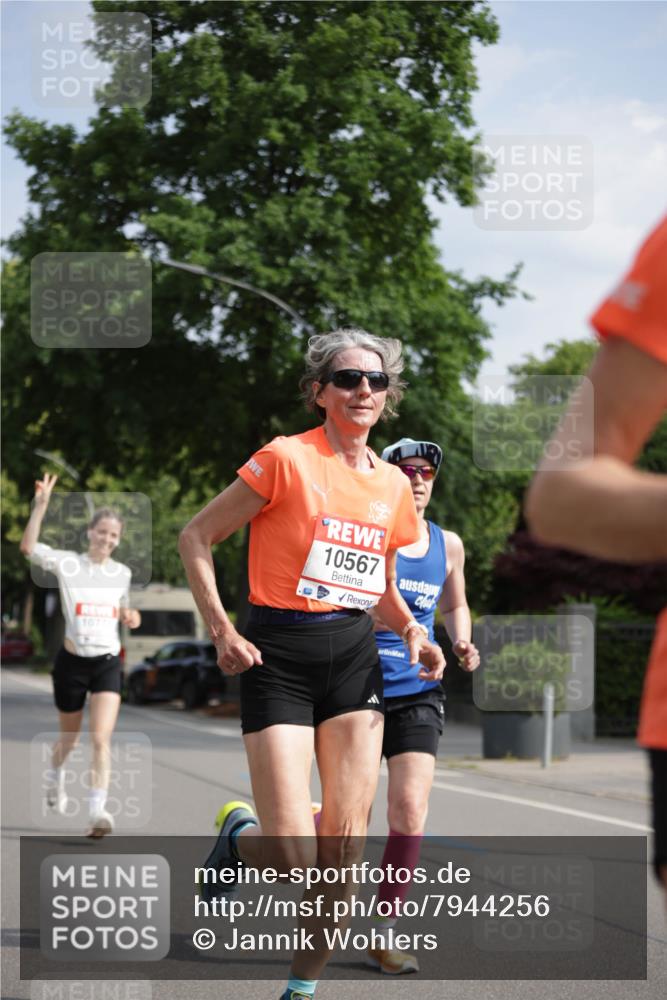 15.06.2025 - REWE Women's Run Jannik Wohlers http://msf.ph/oto/7944256 15.06.2025 08:47:32 Laufen 10567 meine-sportfotos.de
