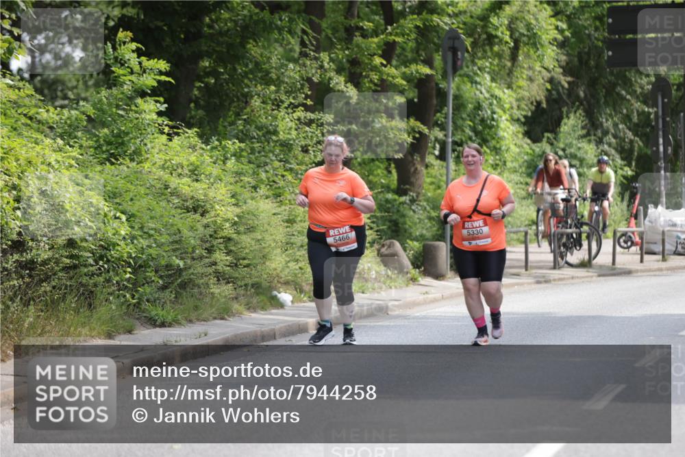 15.06.2025 - REWE Women's Run Jannik Wohlers http://msf.ph/oto/7944258 15.06.2025 10:17:08 Laufen 5466, 5330, 0402 meine-sportfotos.de