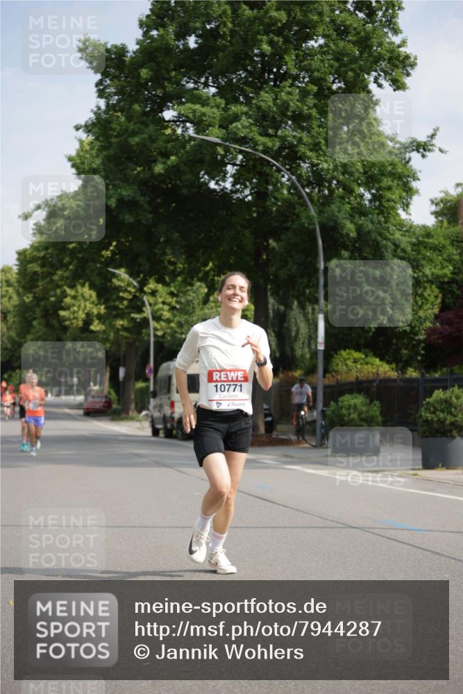 15.06.2025 - REWE Women's Run Jannik Wohlers http://msf.ph/oto/7944287 15.06.2025 08:47:33 Laufen 10771 meine-sportfotos.de