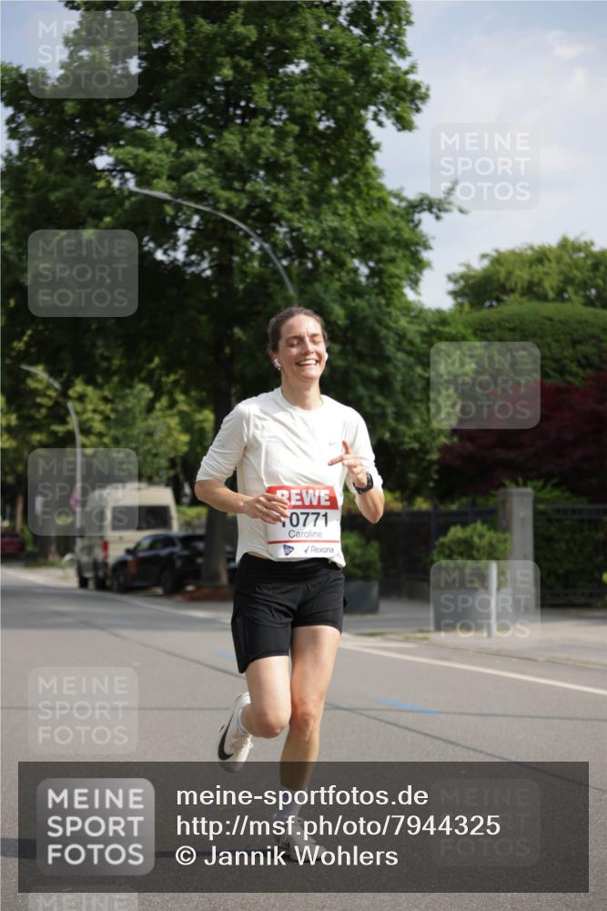 15.06.2025 - REWE Women's Run Jannik Wohlers http://msf.ph/oto/7944325 15.06.2025 08:47:33 Laufen 0771 meine-sportfotos.de