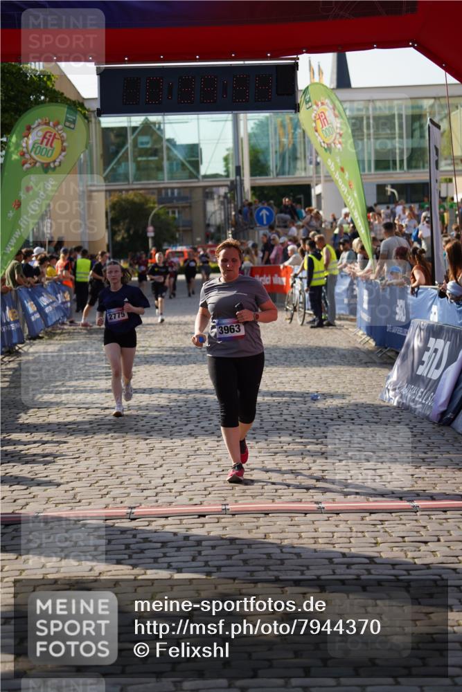 13.06.2025 - Holstenköstenlauf Felixshl http://msf.ph/oto/7944370 13.06.2025 18:09:56 Laufen 3963 meine-sportfotos.de