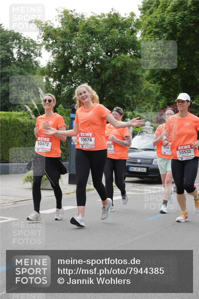 15.06.2025 - REWE Women's Run Jannik Wohlers http://msf.ph/oto/7944385 15.06.2025 08:29:25 Laufen 10472, 10674, 370, 1043, 1083, 10532 meine-sportfotos.de