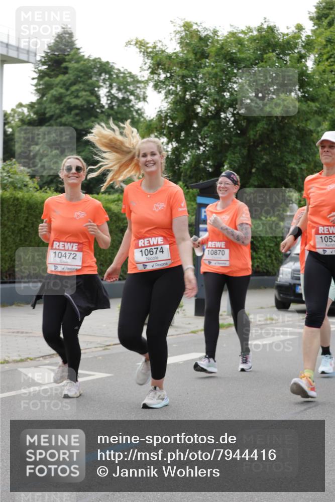 15.06.2025 - REWE Women's Run Jannik Wohlers http://msf.ph/oto/7944416 15.06.2025 08:29:25 Laufen 10472, 10674, 1053, 10870 meine-sportfotos.de