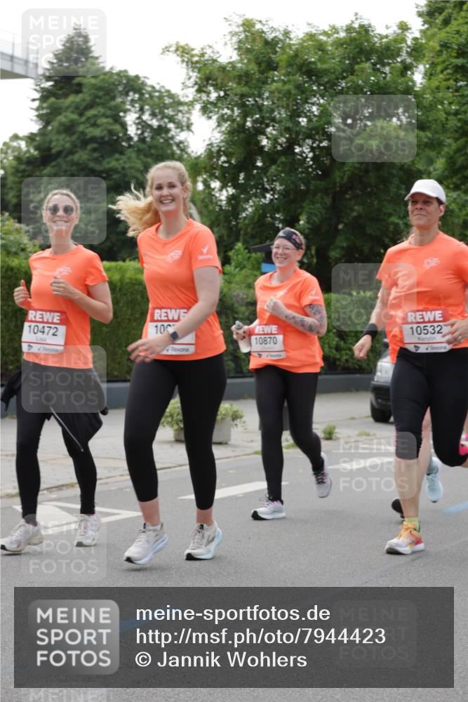 15.06.2025 - REWE Women's Run Jannik Wohlers http://msf.ph/oto/7944423 15.06.2025 08:29:25 Laufen 10472, 10, 10532, 10870 meine-sportfotos.de