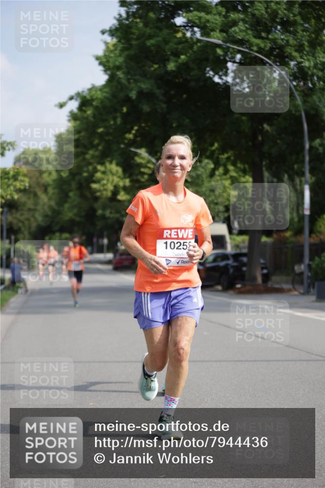 15.06.2025 - REWE Women's Run Jannik Wohlers http://msf.ph/oto/7944436 15.06.2025 08:47:40 Laufen 1025 meine-sportfotos.de