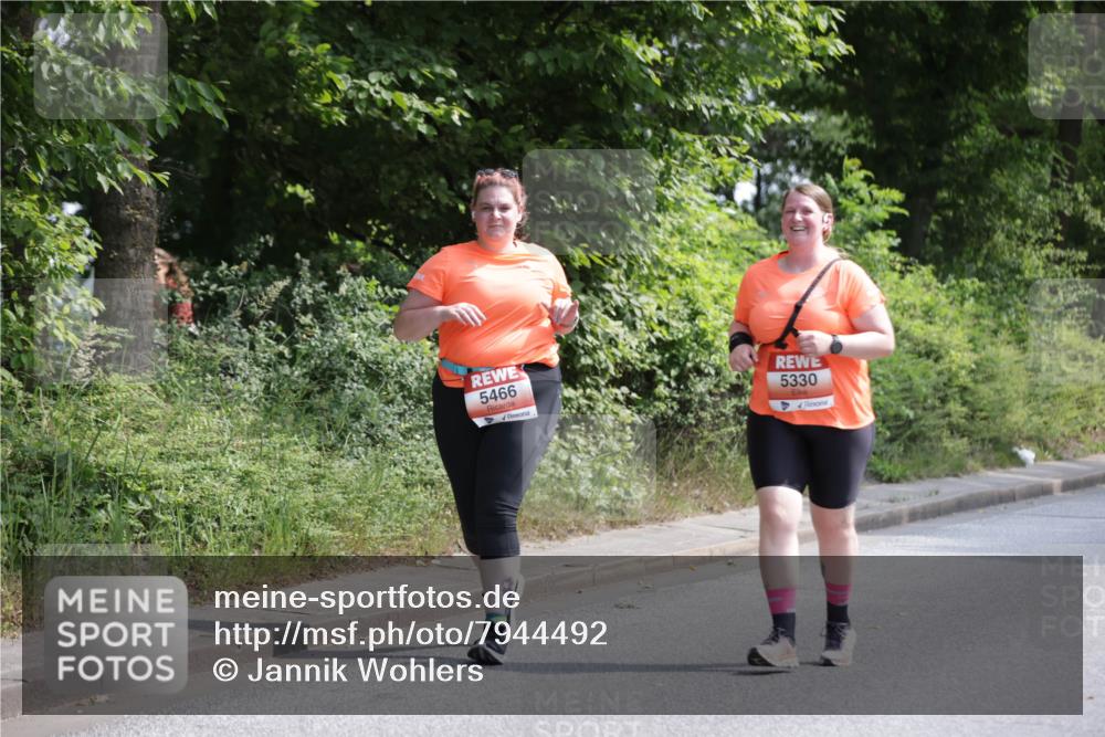 15.06.2025 - REWE Women's Run Jannik Wohlers http://msf.ph/oto/7944492 15.06.2025 10:17:16 Laufen 5466, 5330 meine-sportfotos.de