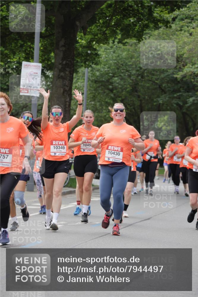 15.06.2025 - REWE Women's Run Jannik Wohlers http://msf.ph/oto/7944497 15.06.2025 08:29:28 Laufen 757, 15, 2025, 1, 10349, 1045, 10430 meine-sportfotos.de