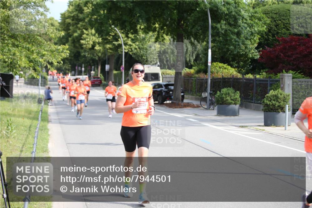 15.06.2025 - REWE Women's Run Jannik Wohlers http://msf.ph/oto/7944501 15.06.2025 09:43:44 Laufen  meine-sportfotos.de