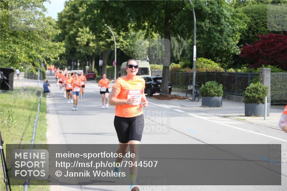 15.06.2025 - REWE Women's Run Jannik Wohlers http://msf.ph/oto/7944507 15.06.2025 09:43:44 Laufen  meine-sportfotos.de