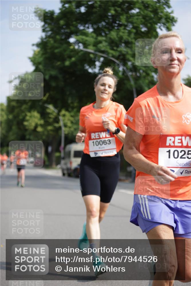 15.06.2025 - REWE Women's Run Jannik Wohlers http://msf.ph/oto/7944526 15.06.2025 08:47:41 Laufen 10063, 102 meine-sportfotos.de