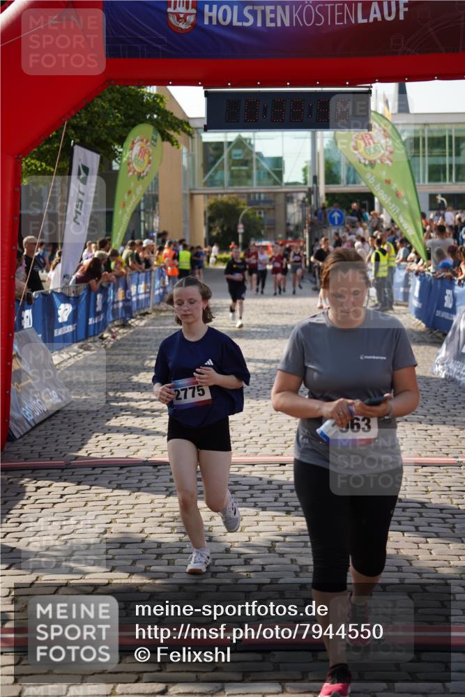 13.06.2025 - Holstenköstenlauf Felixshl http://msf.ph/oto/7944550 13.06.2025 18:09:59 Laufen 2932, 2938, 3122, 3963 meine-sportfotos.de