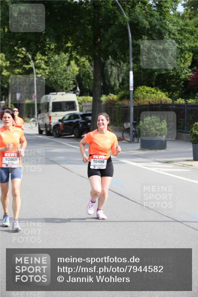 15.06.2025 - REWE Women's Run Jannik Wohlers http://msf.ph/oto/7944582 15.06.2025 09:43:50 Laufen 10860, 10499 meine-sportfotos.de