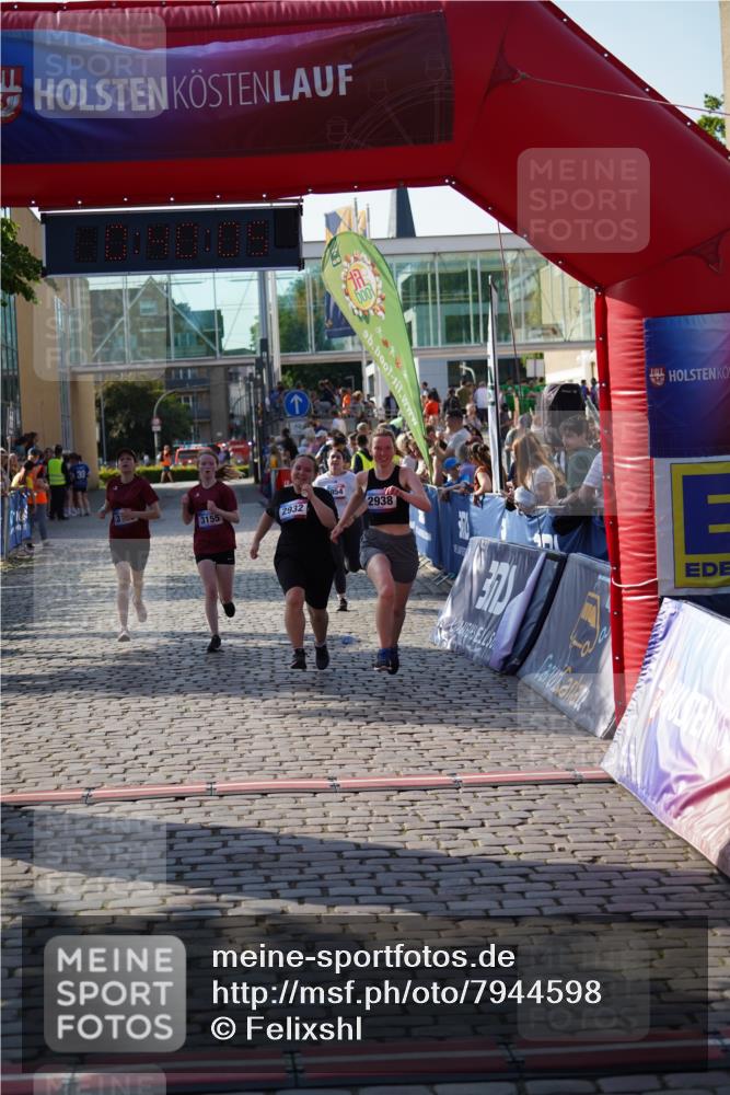 13.06.2025 - Holstenköstenlauf Felixshl http://msf.ph/oto/7944598 13.06.2025 18:10:06 Laufen 2932, 2938, 3122, 3155, 3954 meine-sportfotos.de