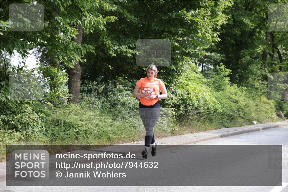 15.06.2025 - REWE Women's Run Jannik Wohlers http://msf.ph/oto/7944632 15.06.2025 10:17:53 Laufen  meine-sportfotos.de