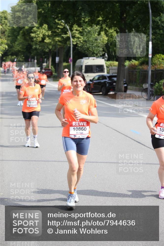15.06.2025 - REWE Women's Run Jannik Wohlers http://msf.ph/oto/7944636 15.06.2025 09:43:51 Laufen 10581, 10860 meine-sportfotos.de