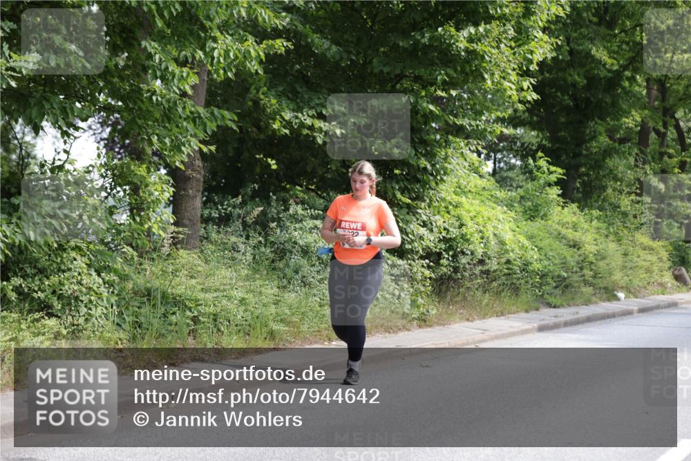 15.06.2025 - REWE Women's Run Jannik Wohlers http://msf.ph/oto/7944642 15.06.2025 10:17:53 Laufen 22 meine-sportfotos.de