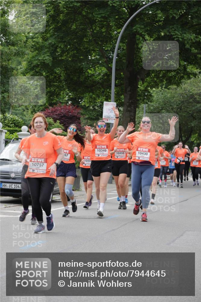 15.06.2025 - REWE Women's Run Jannik Wohlers http://msf.ph/oto/7944645 15.06.2025 08:29:29 Laufen 1043, 10757, 157, 10454, 15, 2025, 10349, 10455, 10430, 10385 meine-sportfotos.de