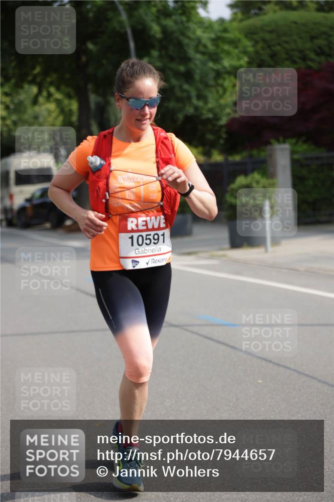 15.06.2025 - REWE Women's Run Jannik Wohlers http://msf.ph/oto/7944657 15.06.2025 08:47:46 Laufen 18, 37, 10591 meine-sportfotos.de