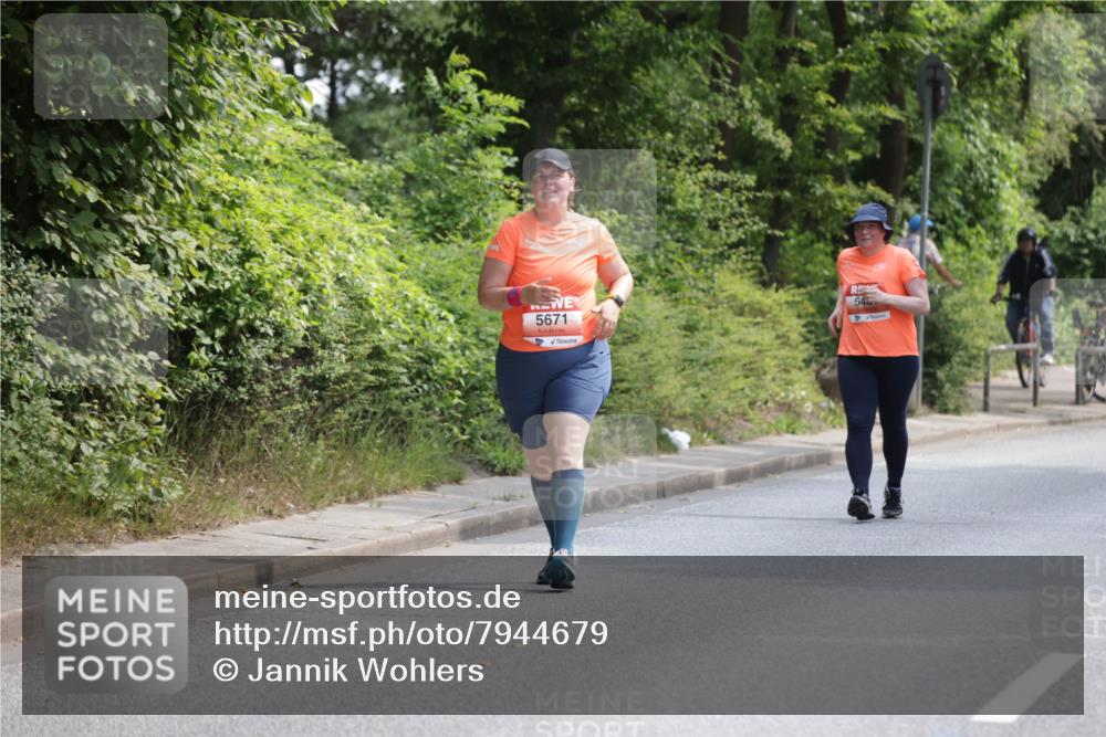 15.06.2025 - REWE Women's Run Jannik Wohlers http://msf.ph/oto/7944679 15.06.2025 10:18:00 Laufen 5671, 546 meine-sportfotos.de
