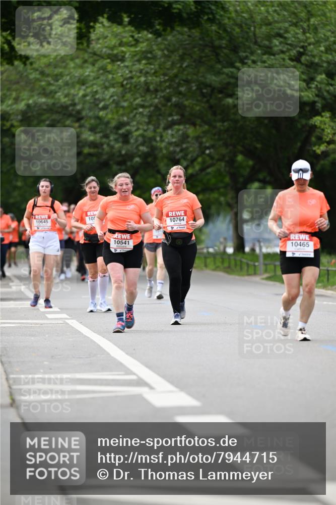15.06.2025 - REWE Women's Run Dr. Thomas Lammeyer http://msf.ph/oto/7944715 15.06.2025 09:22:29 Laufen 105, 10645, 10541, 10764, 10465 meine-sportfotos.de