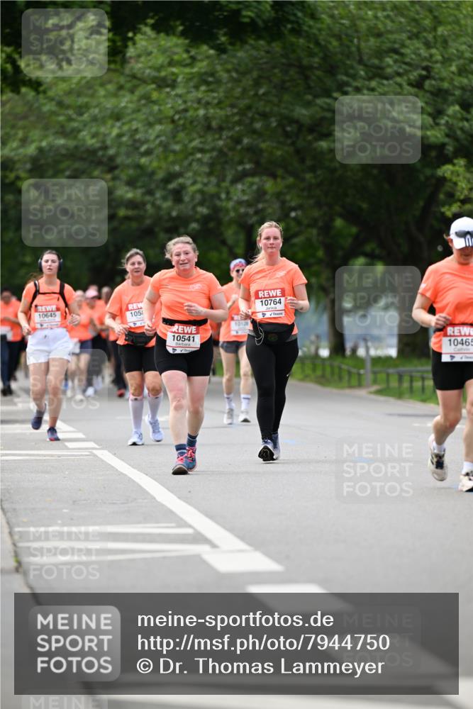 15.06.2025 - REWE Women's Run Dr. Thomas Lammeyer http://msf.ph/oto/7944750 15.06.2025 09:22:30 Laufen 10645, 10541, 10764 meine-sportfotos.de