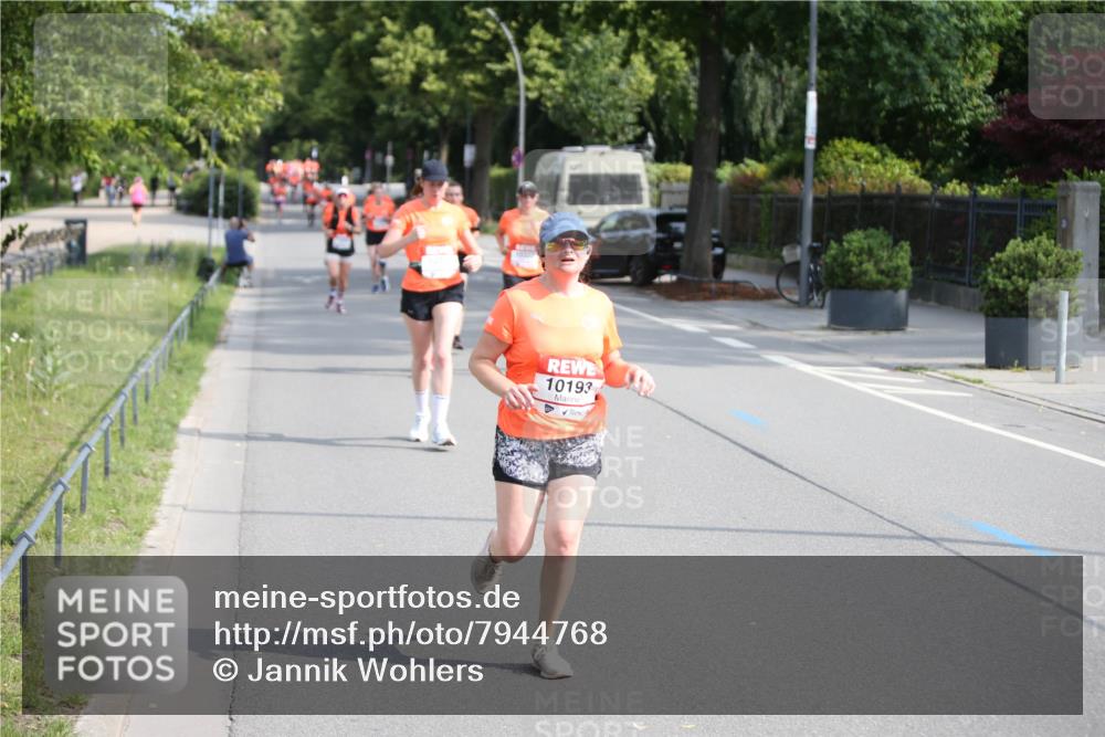 15.06.2025 - REWE Women's Run Jannik Wohlers http://msf.ph/oto/7944768 15.06.2025 09:43:56 Laufen 10193 meine-sportfotos.de