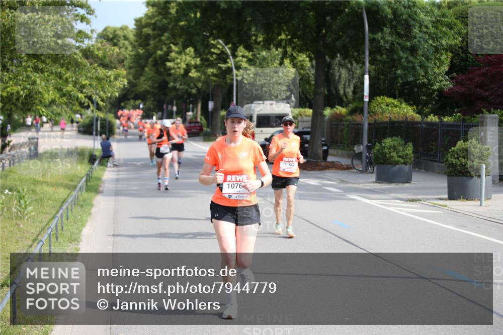 15.06.2025 - REWE Women's Run Jannik Wohlers http://msf.ph/oto/7944779 15.06.2025 09:43:58 Laufen 1076, 10322 meine-sportfotos.de
