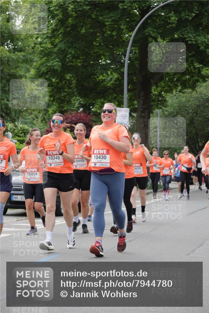 15.06.2025 - REWE Women's Run Jannik Wohlers http://msf.ph/oto/7944780 15.06.2025 08:29:31 Laufen 10349, 0455, 10454, 10430, 0833 meine-sportfotos.de