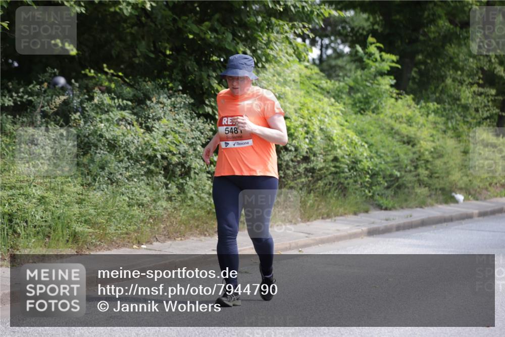 15.06.2025 - REWE Women's Run Jannik Wohlers http://msf.ph/oto/7944790 15.06.2025 10:18:08 Laufen 548 meine-sportfotos.de