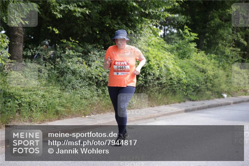 15.06.2025 - REWE Women's Run Jannik Wohlers http://msf.ph/oto/7944817 15.06.2025 10:18:09 Laufen 5481 meine-sportfotos.de