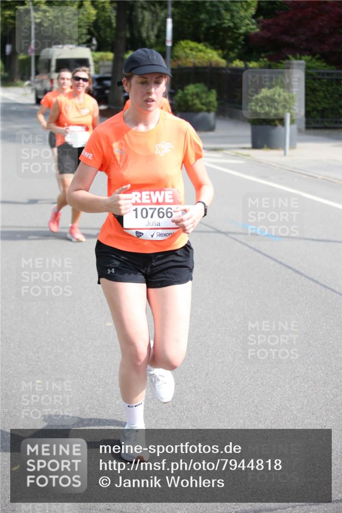 15.06.2025 - REWE Women's Run Jannik Wohlers http://msf.ph/oto/7944818 15.06.2025 09:43:59 Laufen 10766 meine-sportfotos.de
