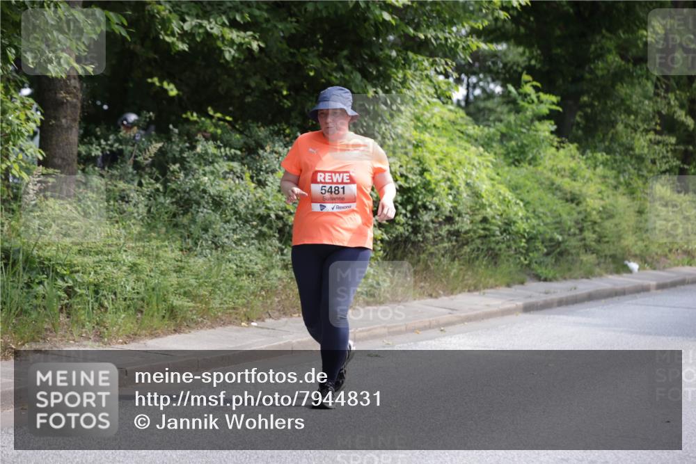 15.06.2025 - REWE Women's Run Jannik Wohlers http://msf.ph/oto/7944831 15.06.2025 10:18:09 Laufen 5481 meine-sportfotos.de