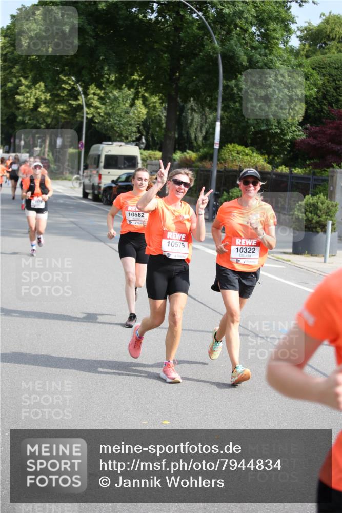 15.06.2025 - REWE Women's Run Jannik Wohlers http://msf.ph/oto/7944834 15.06.2025 09:44:00 Laufen 10582, 10579, 10322 meine-sportfotos.de