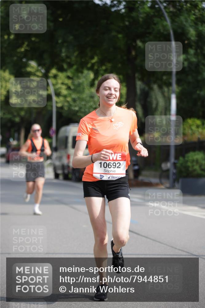 15.06.2025 - REWE Women's Run Jannik Wohlers http://msf.ph/oto/7944851 15.06.2025 08:47:53 Laufen 10692 meine-sportfotos.de