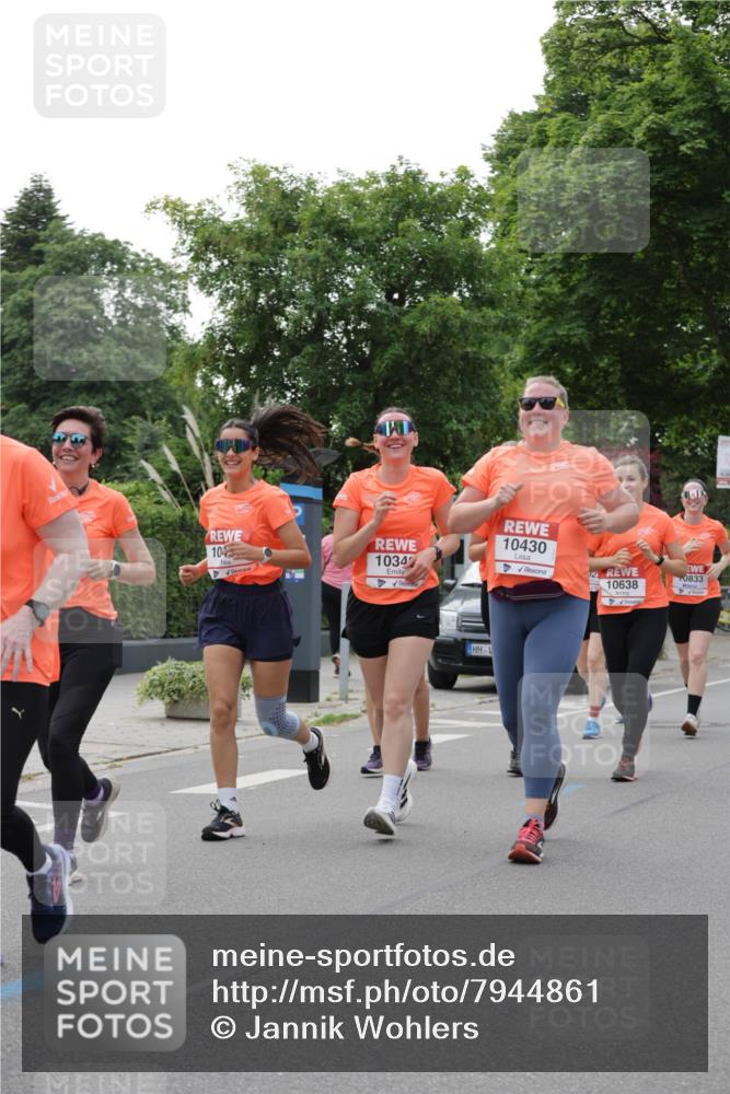 15.06.2025 - REWE Women's Run Jannik Wohlers http://msf.ph/oto/7944861 15.06.2025 08:29:32 Laufen 104, 1034, 10430, 2, 10638, 0833 meine-sportfotos.de