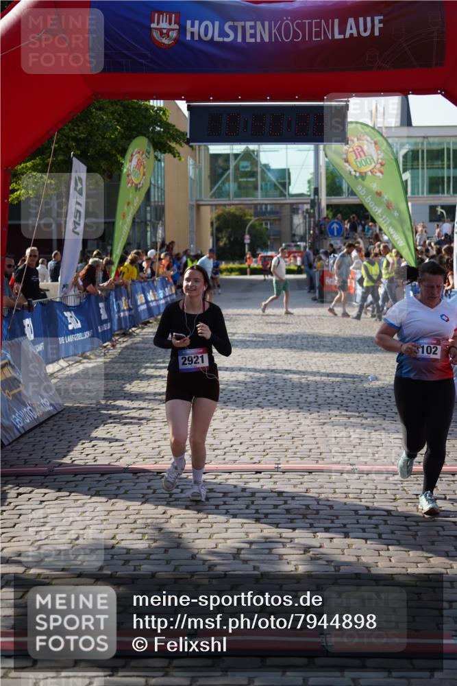 13.06.2025 - Holstenköstenlauf Felixshl http://msf.ph/oto/7944898 13.06.2025 18:10:29 Laufen 2921, 3102 meine-sportfotos.de