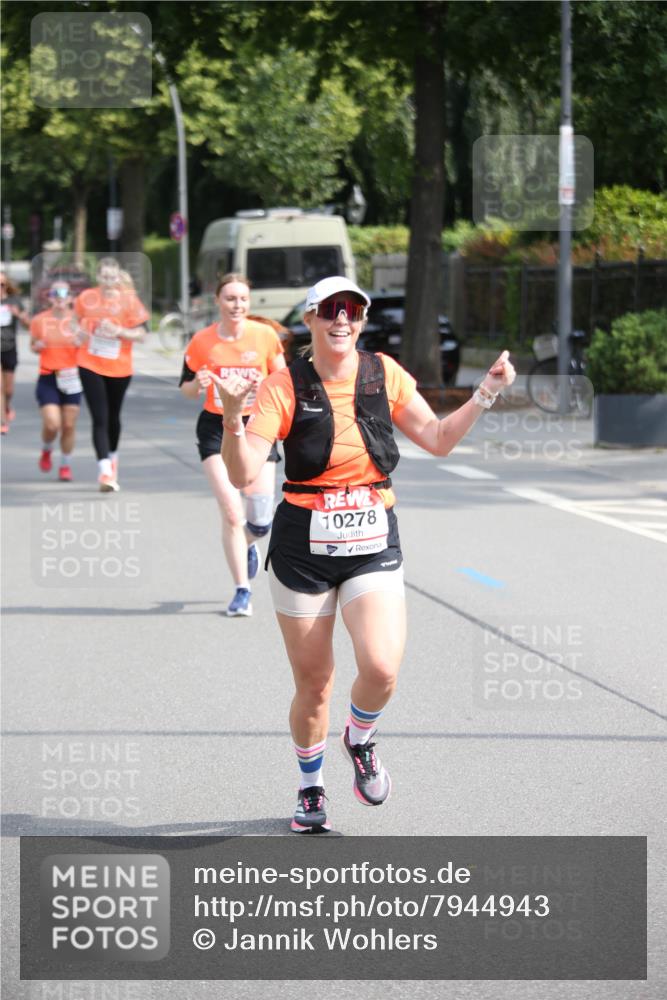 15.06.2025 - REWE Women's Run Jannik Wohlers http://msf.ph/oto/7944943 15.06.2025 09:44:03 Laufen 10278 meine-sportfotos.de